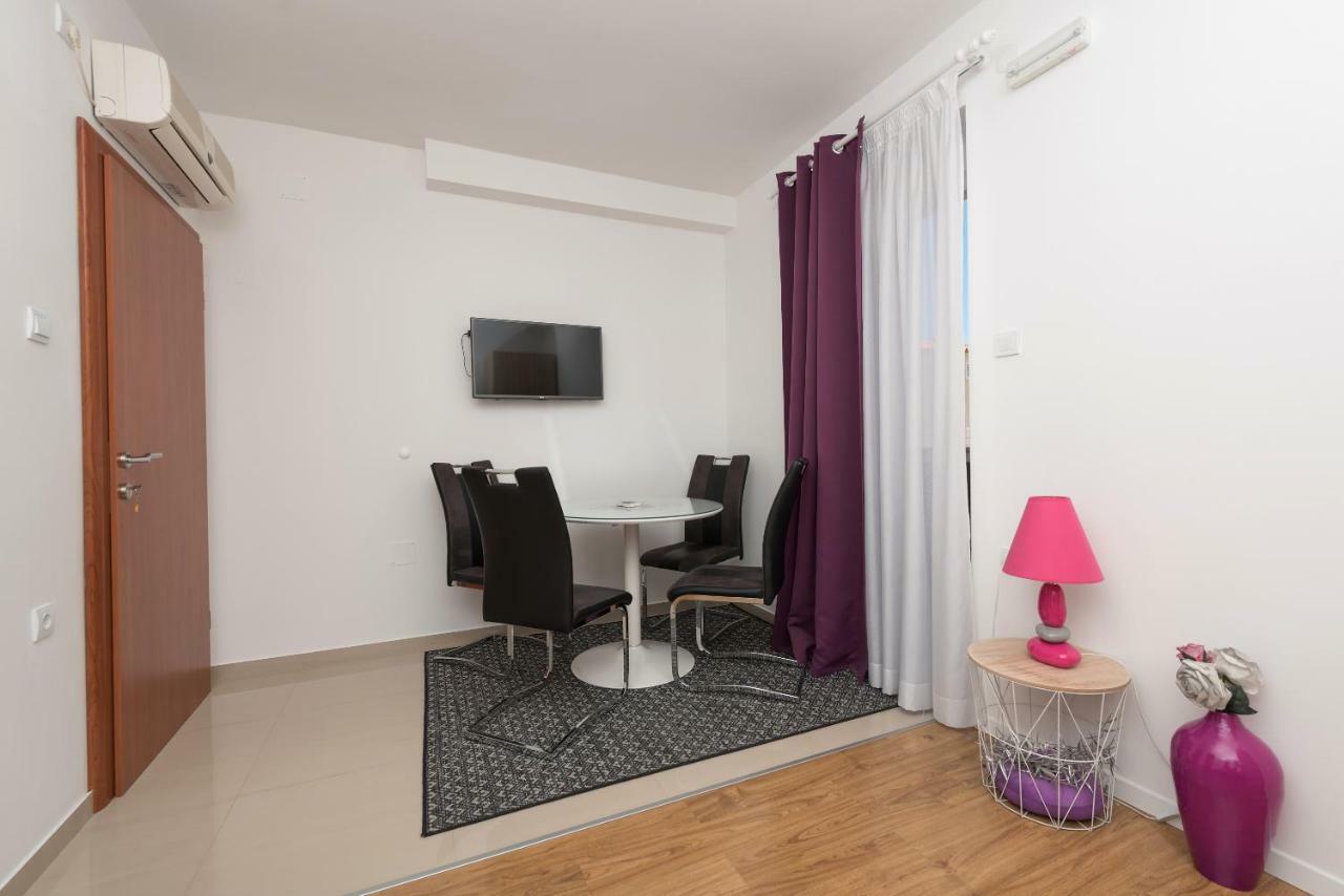 Apartmani Mona Makarska Zewnętrze zdjęcie