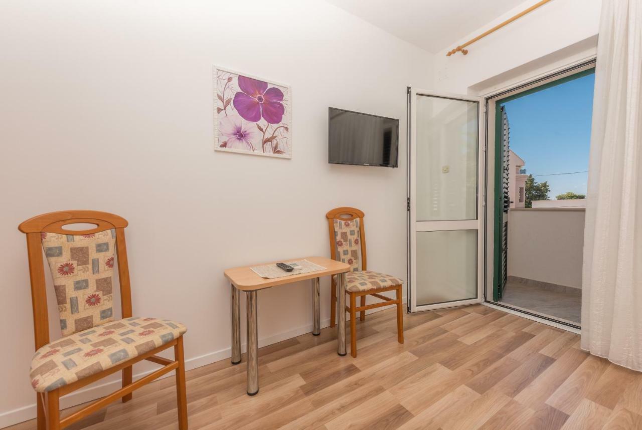 Apartmani Mona Makarska Zewnętrze zdjęcie