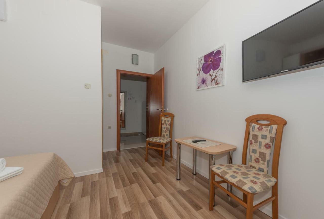 Apartmani Mona Makarska Zewnętrze zdjęcie