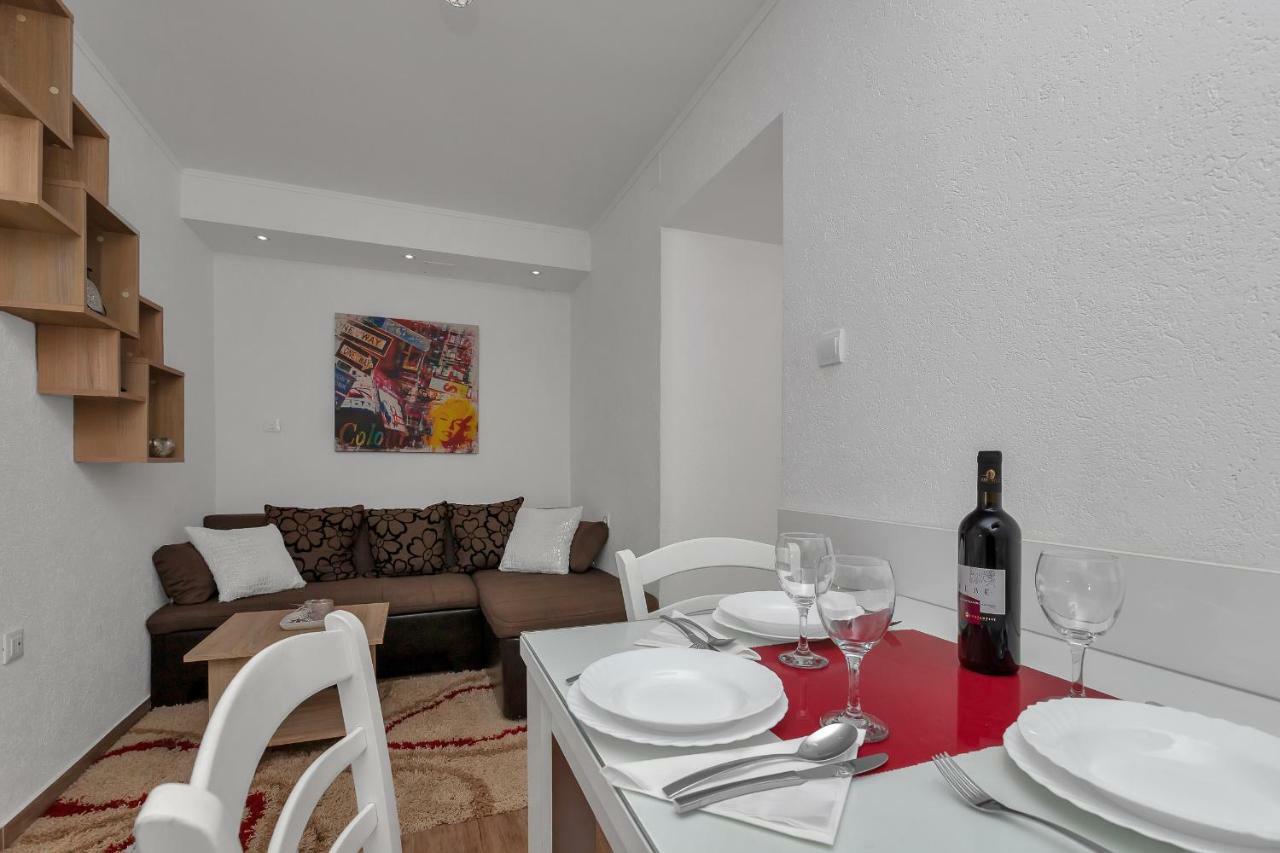 Apartmani Mona Makarska Zewnętrze zdjęcie