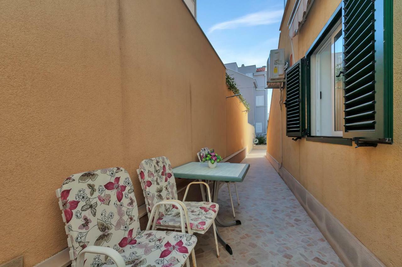 Apartmani Mona Makarska Zewnętrze zdjęcie