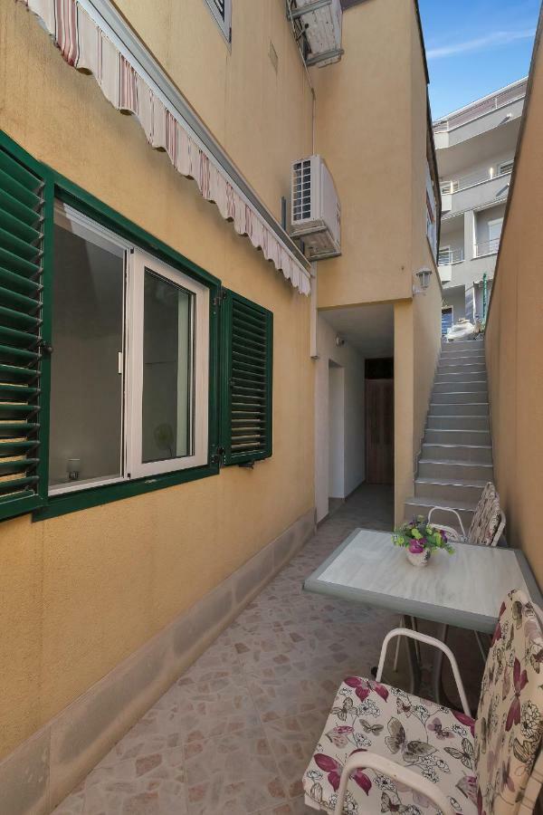 Apartmani Mona Makarska Zewnętrze zdjęcie