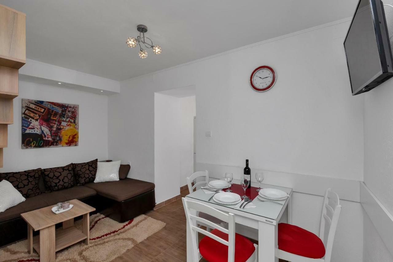 Apartmani Mona Makarska Zewnętrze zdjęcie