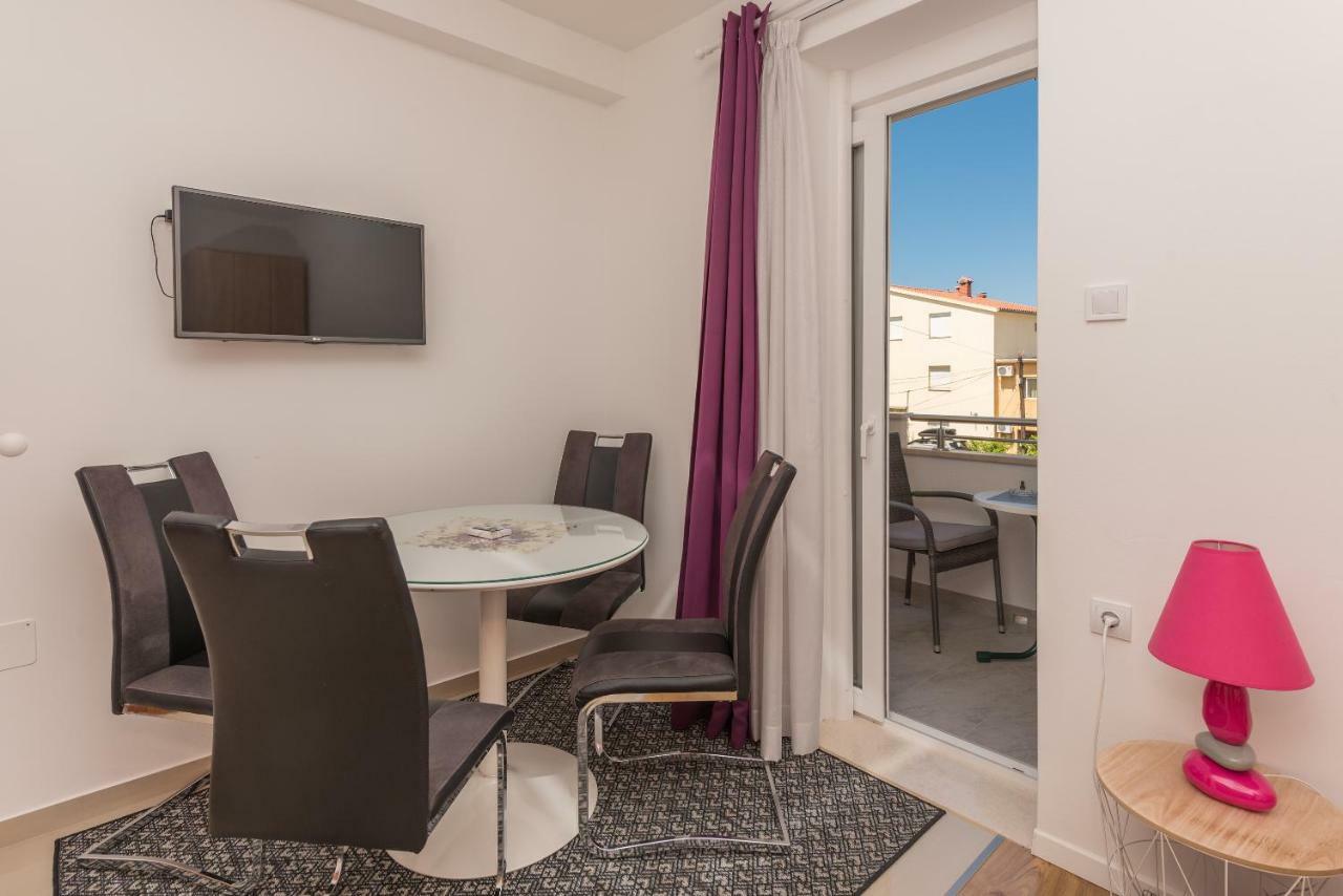 Apartmani Mona Makarska Zewnętrze zdjęcie