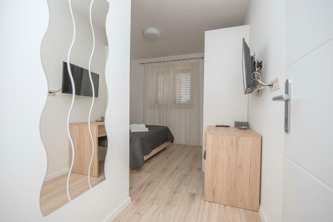 Apartmani Mona Makarska Zewnętrze zdjęcie