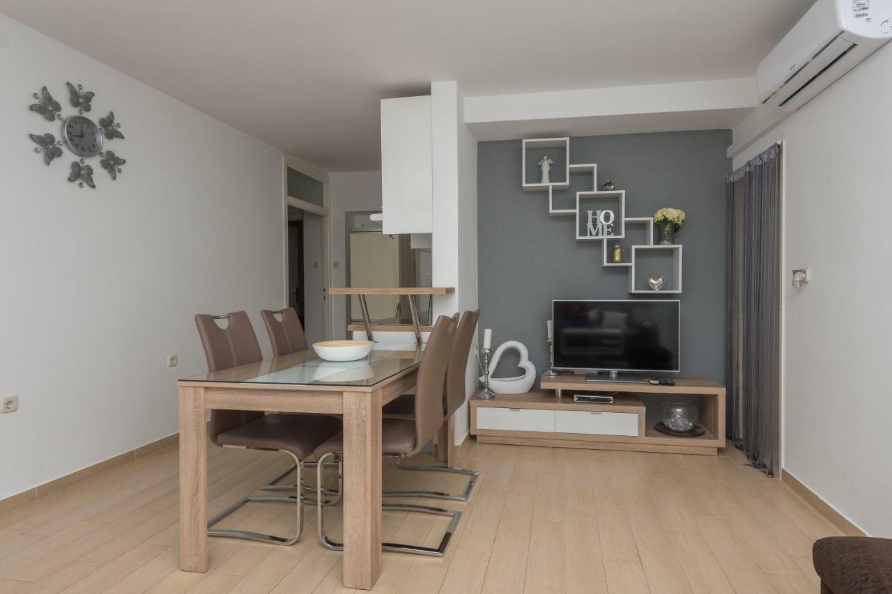 Apartmani Mona Makarska Zewnętrze zdjęcie
