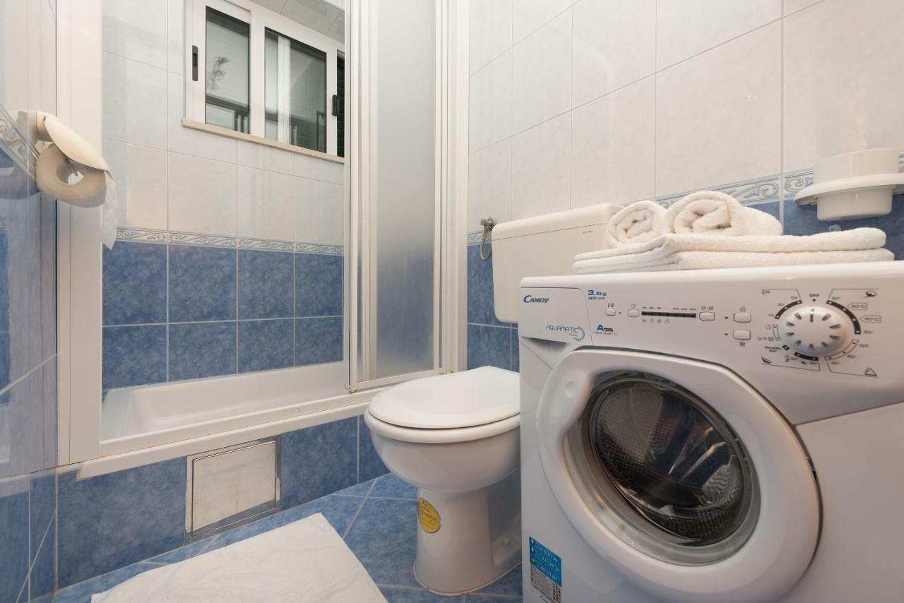 Apartmani Mona Makarska Zewnętrze zdjęcie