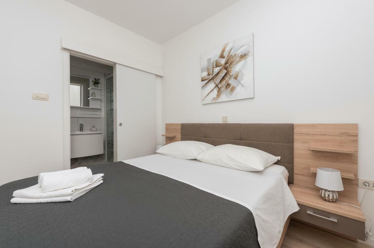 Apartmani Mona Makarska Zewnętrze zdjęcie