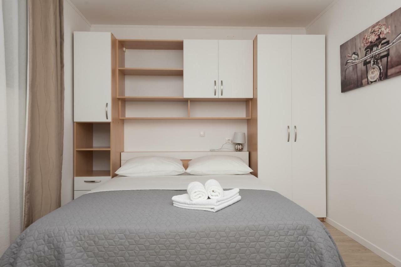 Apartmani Mona Makarska Zewnętrze zdjęcie