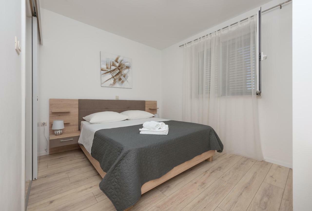 Apartmani Mona Makarska Zewnętrze zdjęcie