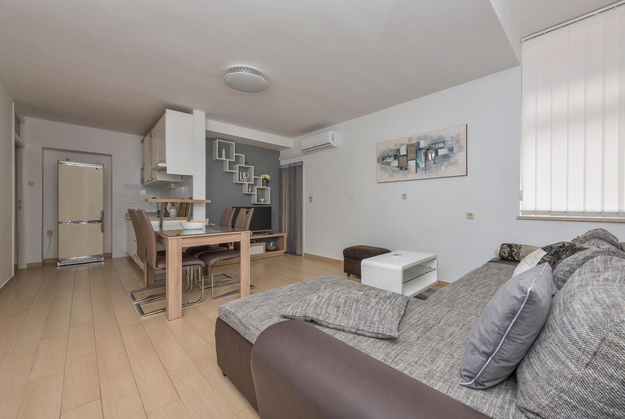 Apartmani Mona Makarska Zewnętrze zdjęcie