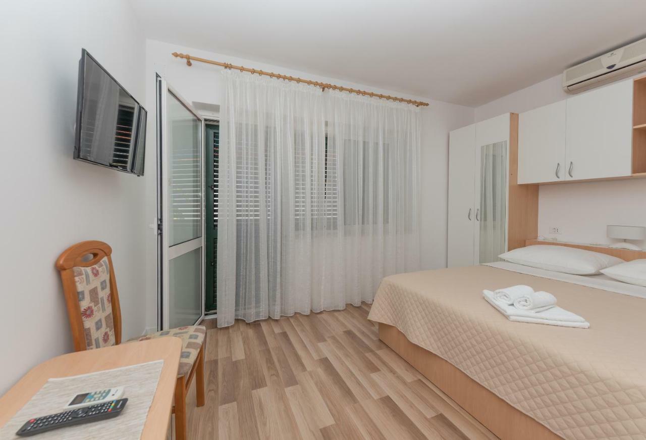 Apartmani Mona Makarska Zewnętrze zdjęcie