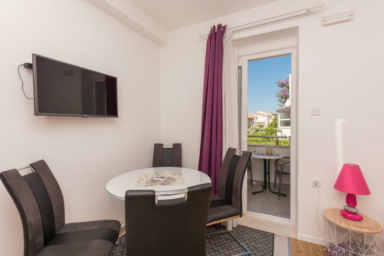 Apartmani Mona Makarska Zewnętrze zdjęcie